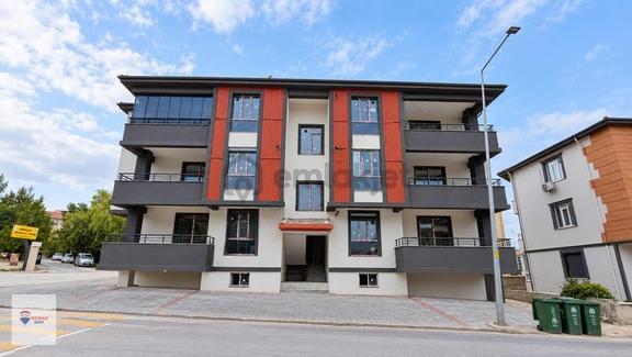 Remax Dem'den Cumhuriyet Mahallesi Kiralık 3+1 Sıfır Daire 2