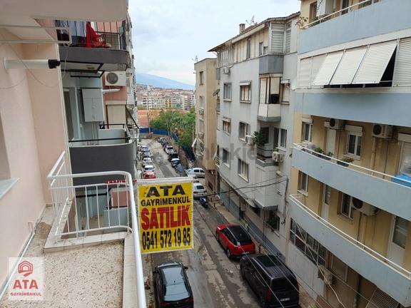 Konak Küçükyalı' Da 2+1 Yeni Tadilatlı Doğalgazlı Satılık Daire 1