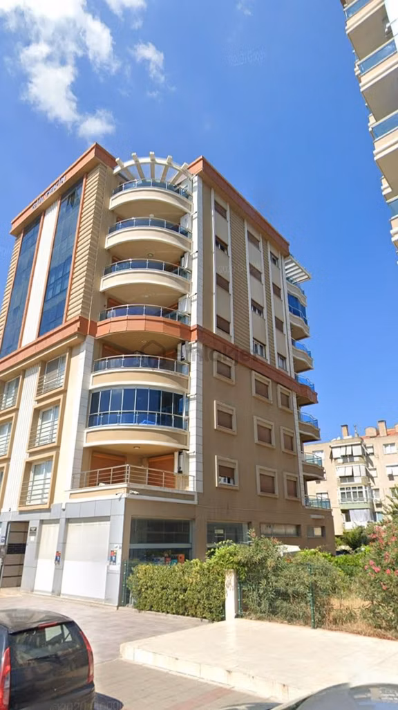Çiğli Ataşehir'de Kiralık 3+1 Geniş Balkonlu Daire 2