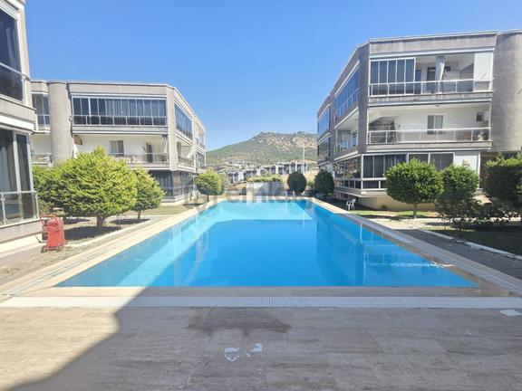 Yenifoça Poyraz Yaşam'da Geniş Balkonlu Eşyalı Kiralık 1+1 Daire 2