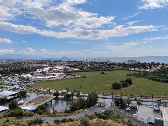 Kuşadası Kanarya Sitesi'nde Full Deniz Manzaralı Kiralık Daire 1