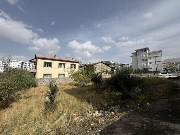 İkinisan Caddesi Yanı Satılık 660 M² Arsa 1