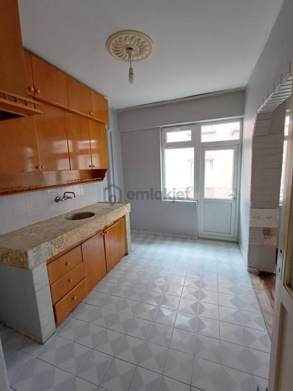 Fevzi Çakmak Mahallesinde İçi Temiz Bakımlı Satılık Daire 1