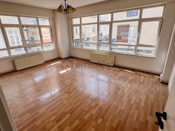 Deneyim'den Ağabali Caddesi'ne Cephe İçi Yapılı Kiralık 2+1 1