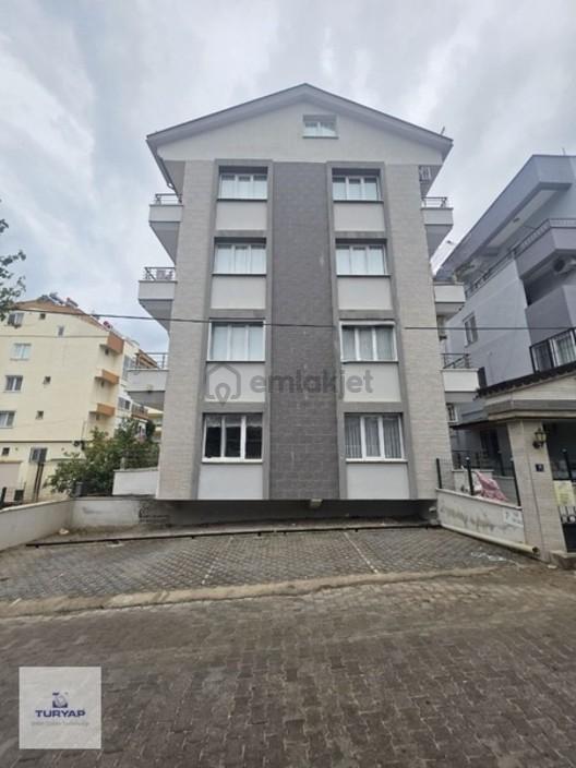 Merkezi Konumda Ayrı Mutfak Geniş Daire 1