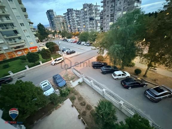 97 Yenı Gırnede Asansörlü,dogalgazlı , Otoparklı Kıralık Genış A 1