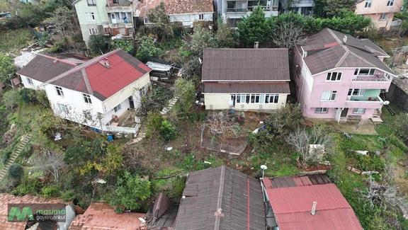 Boğaz Bir Yanda, Orman Bir Yanda | 355 M² Arsa 1