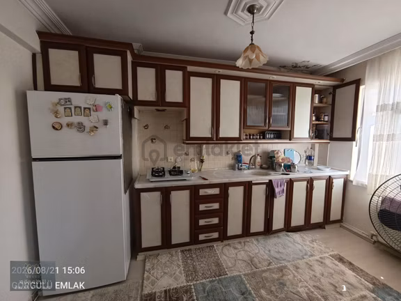 Görgülü Emlaktan Şehrin Merkezinde Satılık Daire 3+1 1