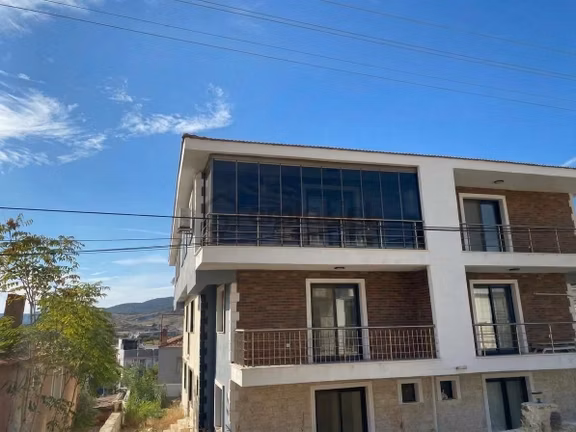 Foça Bağarası Kazım Dirik Mah. Kiralık 2+1 Daire 1