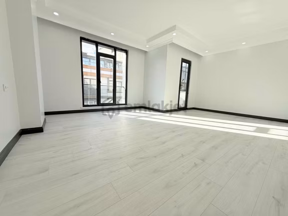 Arzu Emlak'tan Gazi Mah Kapalı Otoparklı Kiralık Ara Kat Daire 1
