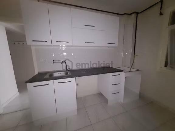 Manisa Akhisar Kethüda Mah. Devlet Hast.sine Yürüme 5 Dk. Belediye Karşı Merkezi Kiralık 3+1 Daire 2