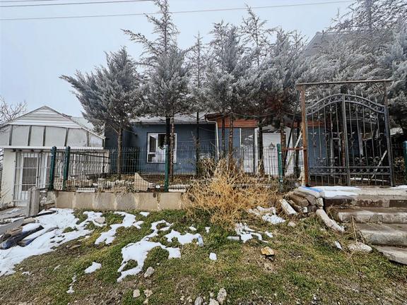 Alaçatıdan Bulvara Sıfır/ Bahçeli Abonelik Açık Kiralık Müstakil 1
