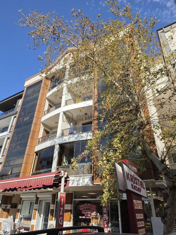 Ayvalık Altınova Merkezde Satılık 3+1 Daire 2