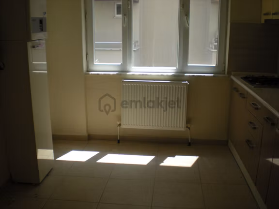 Balıkesir Bahçelievler De Demirdağ Emlak Tan Kiralık 3+1 Yüksek Giriş Daire. 2