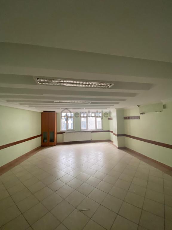 Gaziosmanpaşa Merkez Mahallesinde Her Kat 500m2 5 Katlıa Binanın 3 Katı Kiralık Ofis İş Yerleridir 2