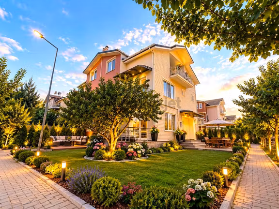 Gümüş'den Cennetayağında Müstakil Bahçeli Masrafsız 4+1 Villa 1
