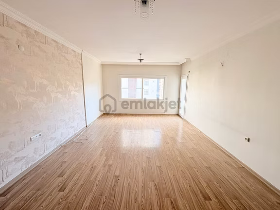 Prestijden Mezitli Akdeniz Mah'de Asansörlü 5 Yaşın'da 3+1 Daire 1