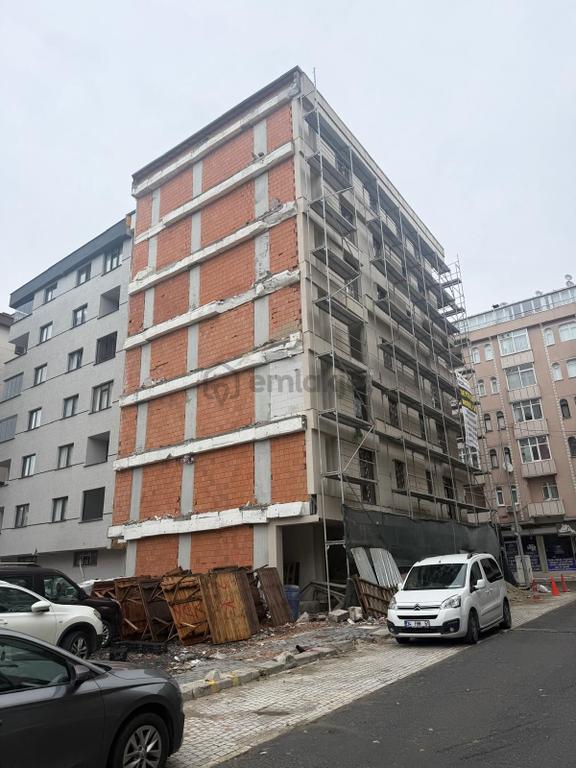 İstanbul House'dan Ulubatlı Hasan Cad.de 2+1 80 M2 Ön Cephe 1