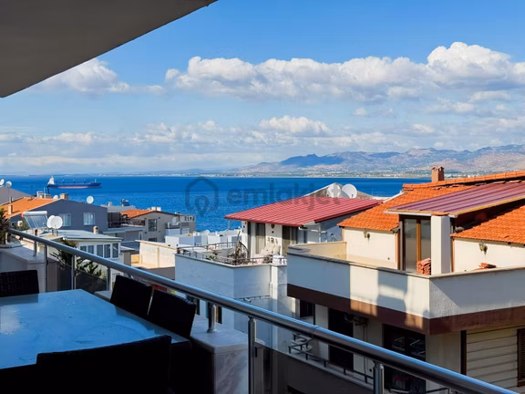 İzmir Dikili'de Deniz Manzaralı Eşyalı Kiralık 2+1 Daire 1