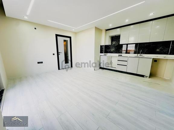 Özdoğan Emlaktan Fevzi Çakmakta 1+1 60m2 Katta Asansörlü Dairler 1