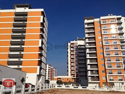 Bm"den Üniversite Caddesinde Site İçi Güvenlikli 1+1 Daire 1