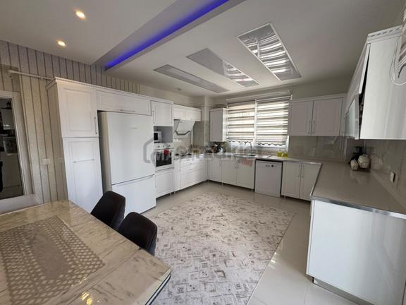 Yenişehir Hast. Karşısı 50lik Yol Arkasında Acil Satılık 4+1 Ekstra Masreflı Daire 1