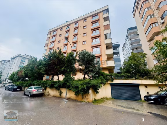 Kartal Petrolıs Mahallesinde Kiralik 3+1daire 2