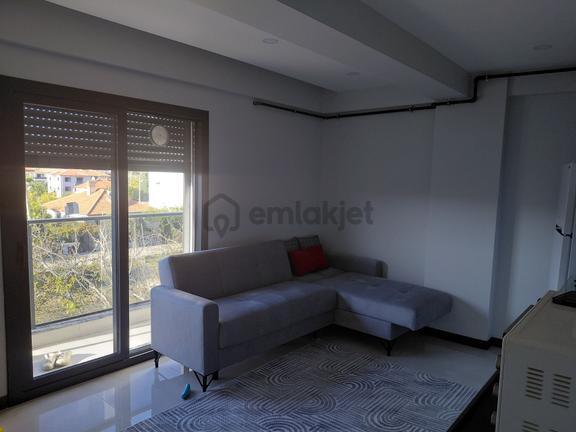 Cumhuriyet Okulu Karşısında Ana Cadde Üzerinde 1+1 Eşyalı Sıfır Apart Satılık 1