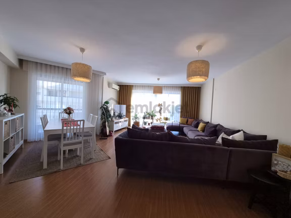 Karşıyaka Trioevler Sitesinde Satılık 3+1 165 M2 Daire Kanıt Eml 2