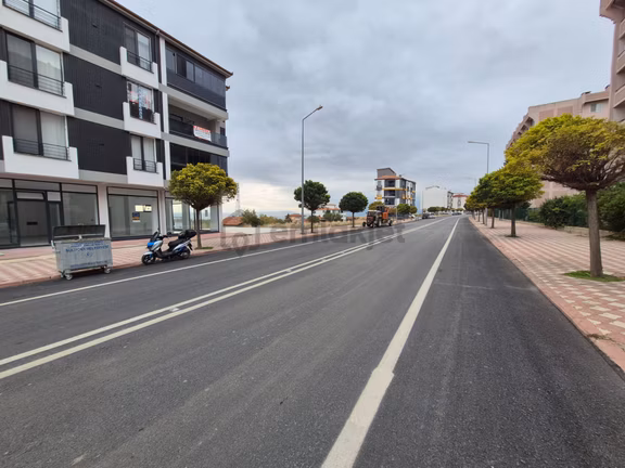 Kiralık Dükkan Suluova Maarif Mahallesi Muhsin Yazıcıoğlu Cadde Üzeri 2
