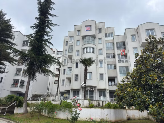 Trabzon'da Kiralık 4+1 Daire 2