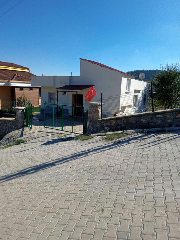 Bekiralan Yaylasında Satılık Müstakil Ev 1