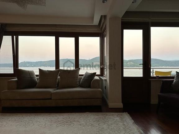 Sarıyer Sahilde Lebi Derya Manzaralı Satılık 2+1 Yol Yalı Dairesi 1