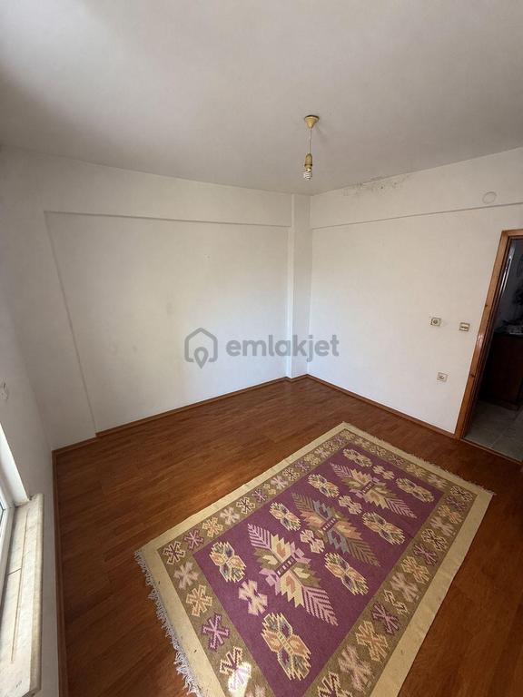 Şarköy Camikebir Mah. Merkezi Konumda 2+1 Daire Satılık 2