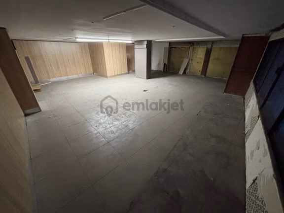 Bk Gayrimenkulden Kızılayda İşlek Cadde Üzerinde Kiralık Dükkan 2