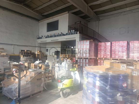 Düzce Merkez Küçük Sanayi Sitesi'nde 200 M2 Kiralık Dükkan 2