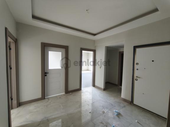 Güven Emlak'tan Bostanbaşı Site İçi Kiralık 3+1 Daire 1
