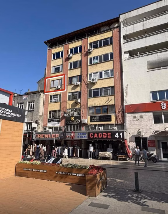 Cb Mark'tan Çarş İçinde Cebir İş Hanında 60 M2 Satılık Ofis