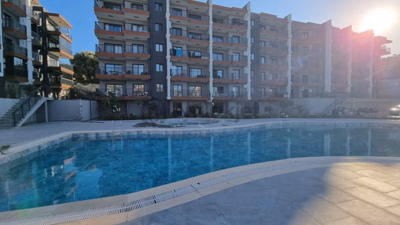 Ege Mahallesi'nde Consept Site İçerisinde Full Eşyalı Doğalgazlı 2+1 Kiralık Daire 1