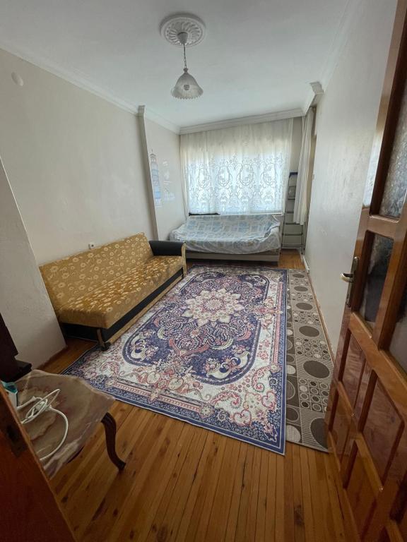 Denizli/1200 Evler Mahallesi Ali Baysal Orta Okulu Karşısı Arakat Tadilatlı Bakımlı Daire 2