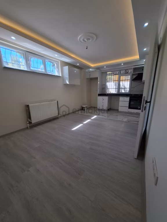Güngören Haznedar'da Kullanışlı 2+1 Kiralık Daire - Sıfır Bina 2