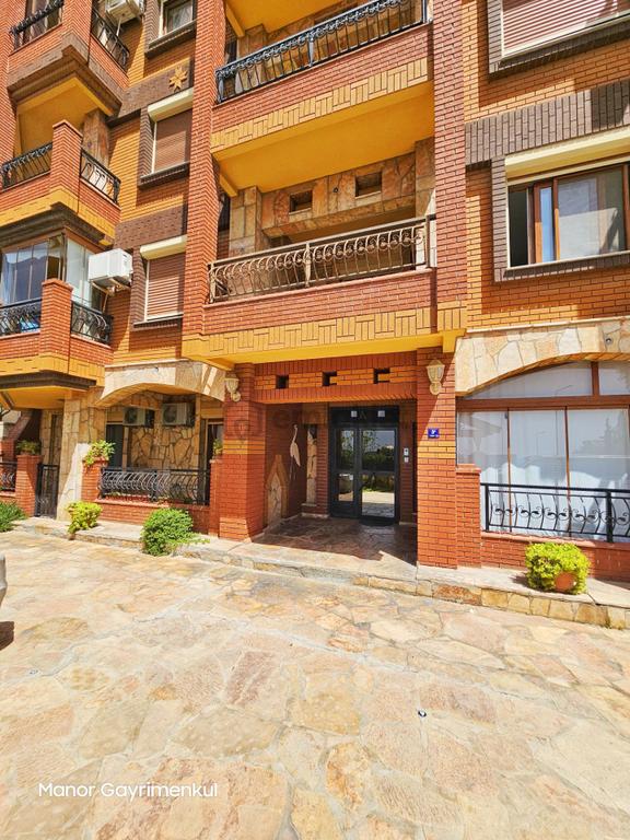 Kuşadası Ege Mahallesinde 2+1 Havuzlu Sitede Kiralık Daire 2