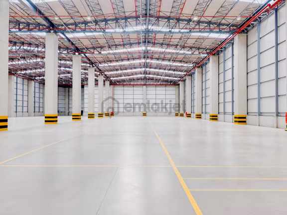 Pelitlide Kiralık 14.500 M2 Boş Depo 2