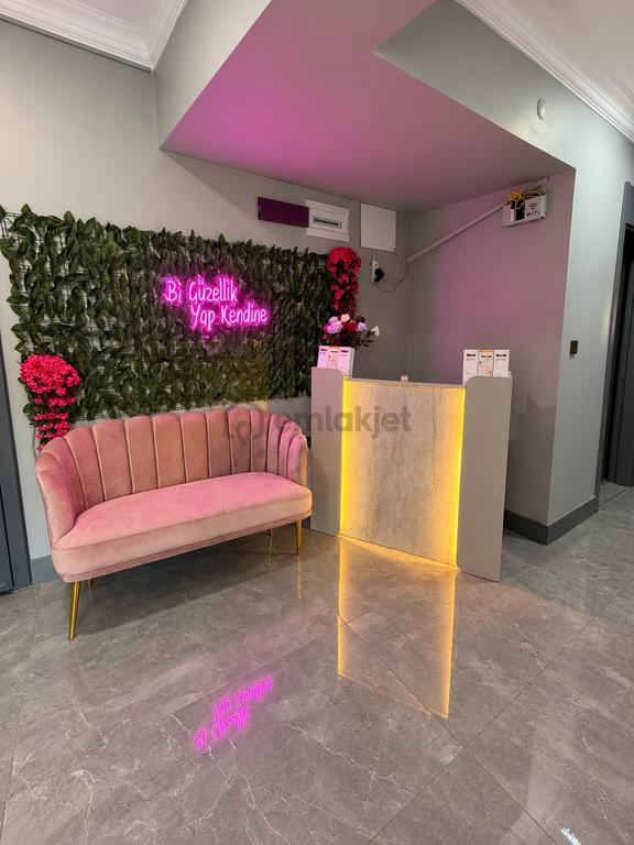 Devren Kiralık Yoğun İşleyen Aktif Güzellik Merkezi 2