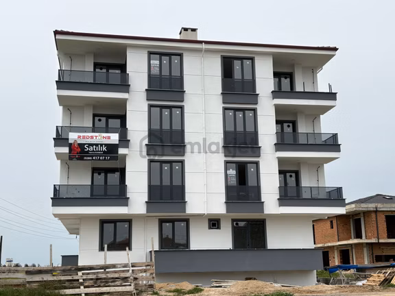 Redstone Büyükkarıştıran Yıldırım Mh. Satılık 1+1 Kullanışlı Dai 1