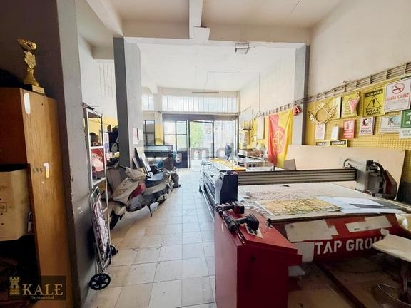 Kale'den Şehir Merkezi'nde Çok Geniş Ve Yüksek Dükkan 2