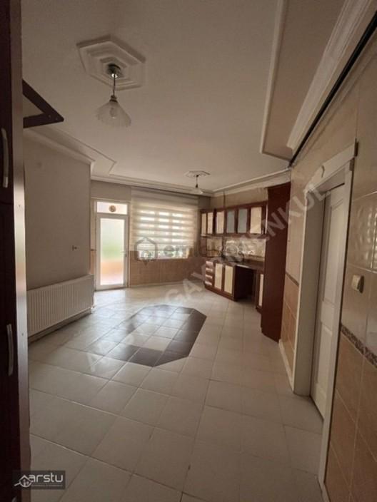 Arstu Gayrimenkul Mehmet'den Yeni Mahalle'de Kiralık 3+1 Daire 2