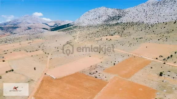 Karaman'da 3.500 M² Müstakil Tarla! Merkeze Sadece 23 Km! 1