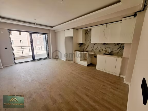 Anadolu'dan Cumhuriyet Mah. Üniversitenin Karşısı Kiralık 2+1 2