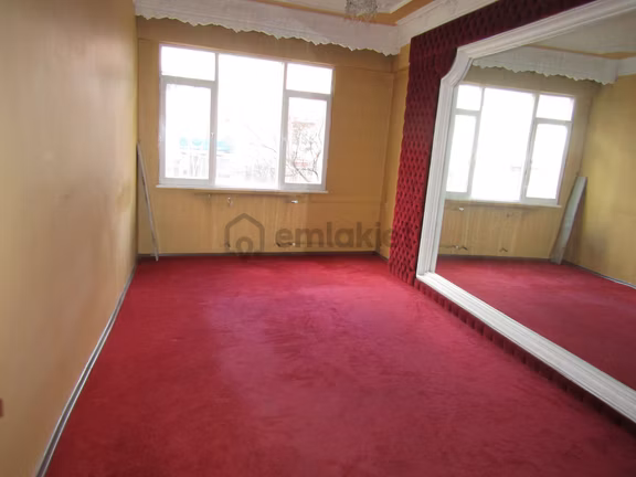 Setbaşı Ünlü Cadde Gözaçan İşhanı 25m2 2.arakat Kiralık İşyeri 6.000tl 1